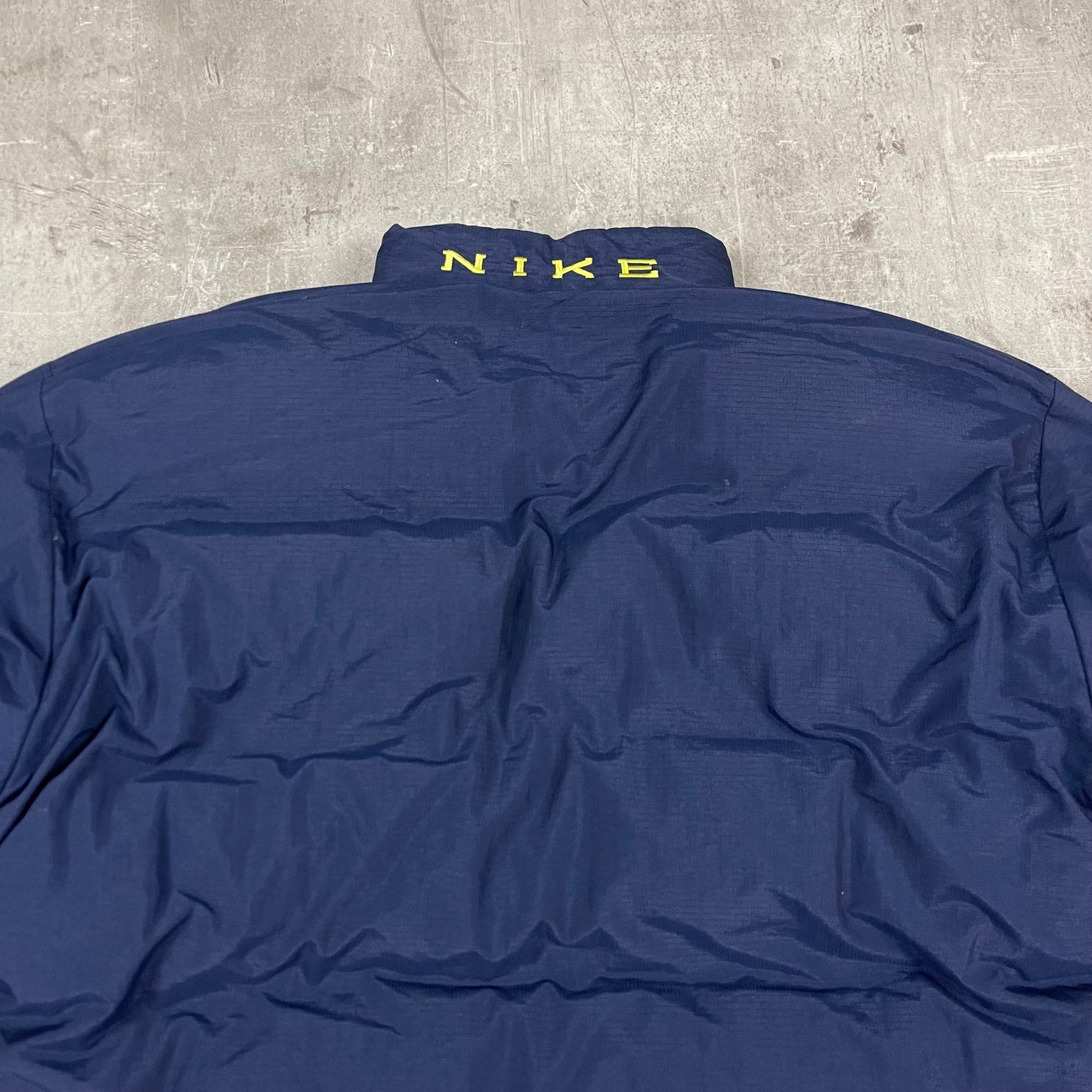 Nike Winterjacke (L)