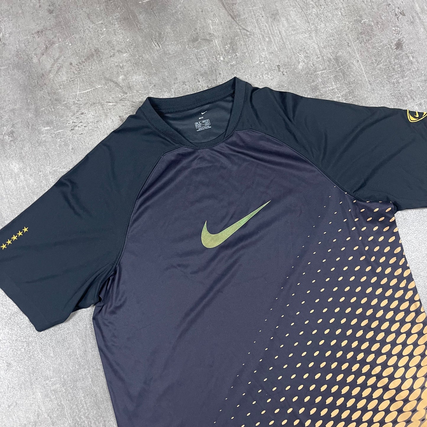Nike Jersey (M)